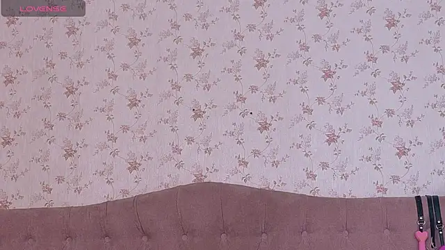 Snapshot of AvrillThomas chatting on February 28, 2025, 3:59 pm AvrillThomas online show from February 28, 2025, 3:59 pm