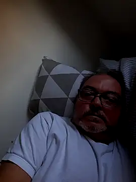 Snapshot of bluangelo chatting on December 2, 2025, 1:50 pm bluangelo online show from December 2, 2025, 1:50 pm