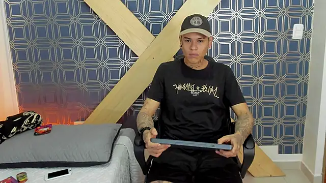 jamesinked  online show from January 9, 2025, 3:44 pm