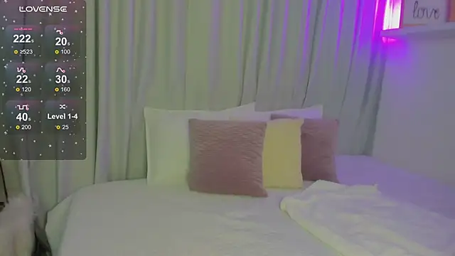 susyy7 online show from January 6, 2025, 3:31 am