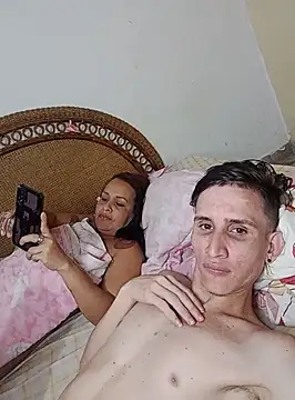 Snapshot of Milfvalesk chatting on December 20, 2024, 5:25 am Milfvalesk online show from December 20, 2024, 5:25 am