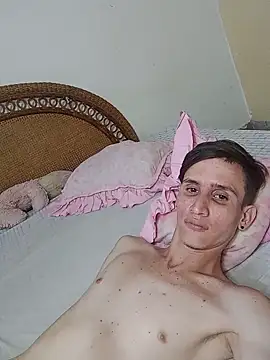 Snapshot of Milfvalesk chatting on January 6, 2025, 6:03 am Milfvalesk online show from January 6, 2025, 6:03 am