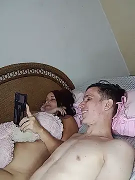 Snapshot of Milfvalesk chatting on February 7, 2025, 8:33 am Milfvalesk online show from February 7, 2025, 8:33 am