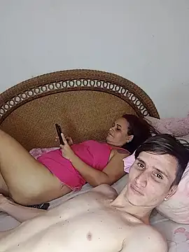 Snapshot of Milfvalesk chatting on February 17, 2025, 2:15 pm Milfvalesk online show from February 17, 2025, 2:15 pm