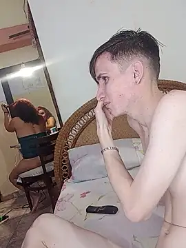 Snapshot of Milfvalesk chatting on March 18, 2025, 3:20 am Milfvalesk online show from March 18, 2025, 3:20 am