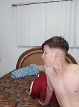 Snapshot of Milfvalesk chatting on October 23, 2025, 2:33 am Milfvalesk online show from October 23, 2025, 2:33 am