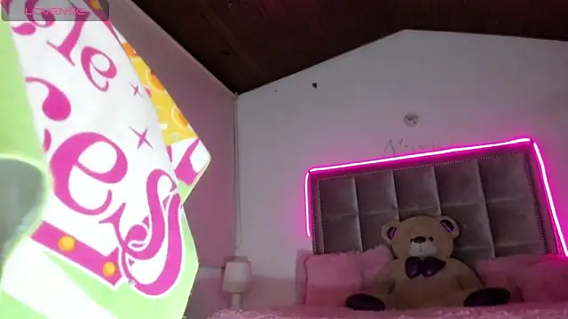 Melody Ds online show from January 3, 2025, 11:44 pm