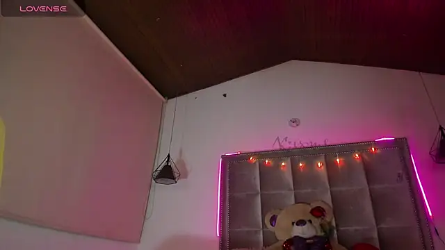 Melody Ds online show from February 11, 2025, 1:10 am