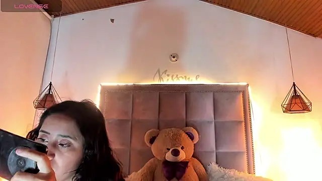 Melody Ds online show from September 20, 2025, 4:24 am