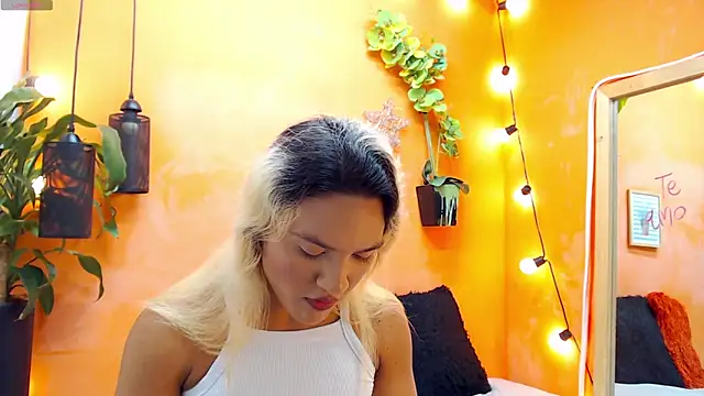 aslyhernandez 7 online show from December 7, 2024, 5:09 pm