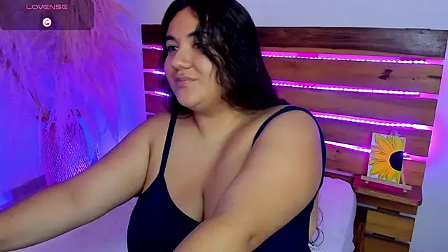 nadine russo online show from May 12, 2026, 11:35 pm