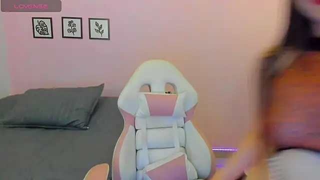 sophie pazz online show from June 19, 2026, 10:13 pm