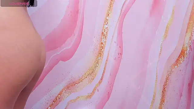 lila noa online show from March 15, 2025, 6:25 am