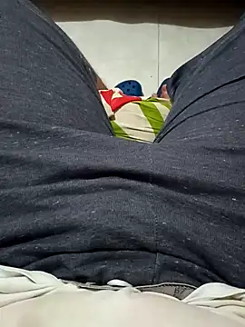 Snapshot of beautiful_hands_ chatting on February 25, 2025, 6:47 am beautiful hands  online show from February 25, 2025, 6:47 am