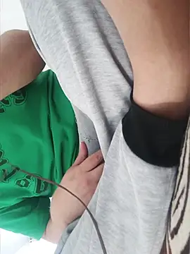 beautiful hands  online show from April 30, 2026, 8:57 pm