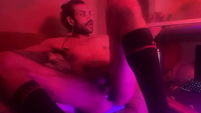 P4RtYBOII92 online show from December 22, 2024, 6:26 pm