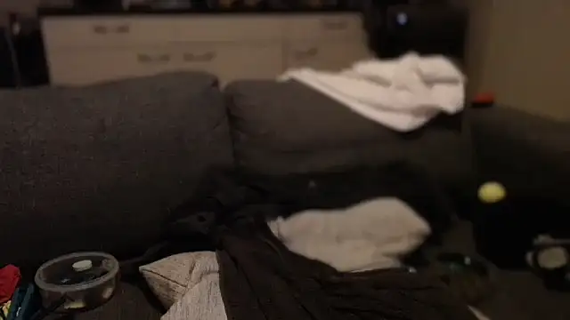 P4RtYBOII92 online show from September 19, 2025, 4:03 am