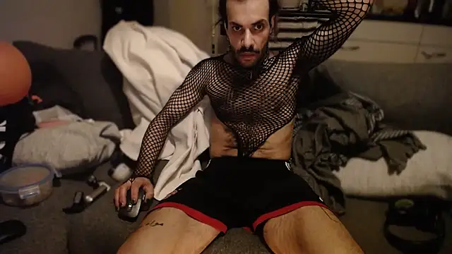 P4RtYBOII92 online show from September 25, 2025, 7:17 pm