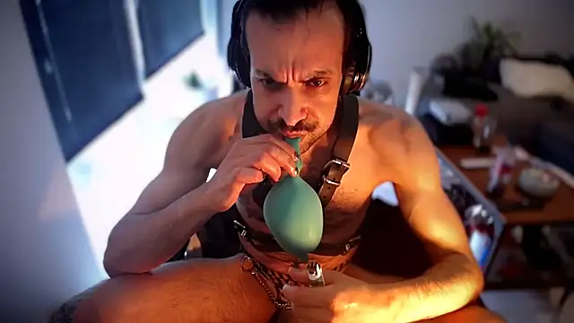 P4RtYBOII92 online show from October 12, 2025, 9:30 am