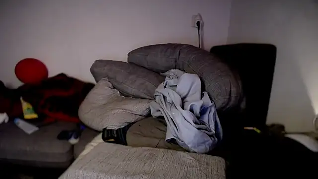 Snapshot of P4RtYBOII92 chatting on March 16, 2026, 5:44 am P4RtYBOII92 online show from March 16, 2026, 5:44 am