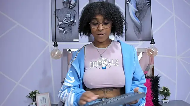 Elith noa online show from January 27, 2025, 7:24 pm