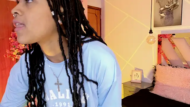 Elith noa online show from September 23, 2025, 7:17 pm