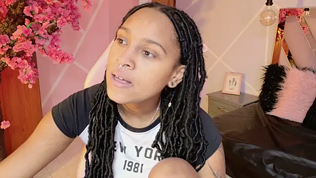 Elith noa online show from September 25, 2025, 7:39 pm