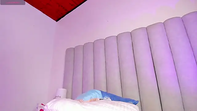 briannajackson  online show from January 10, 2025, 3:06 pm