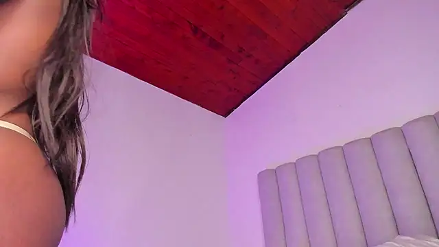 briannajackson  online show from January 15, 2025, 6:19 pm