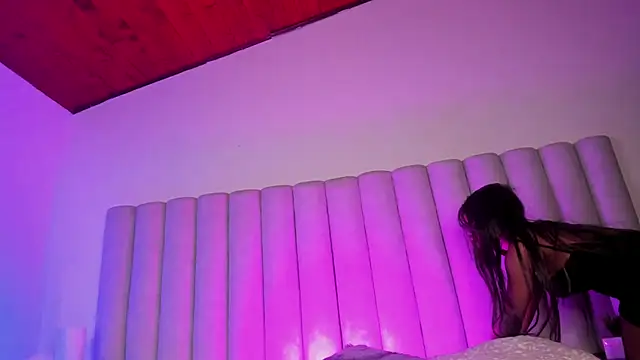 briannajackson  online show from February 1, 2025, 12:05 pm