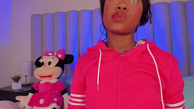 briannajackson  online show from February 6, 2025, 11:10 am