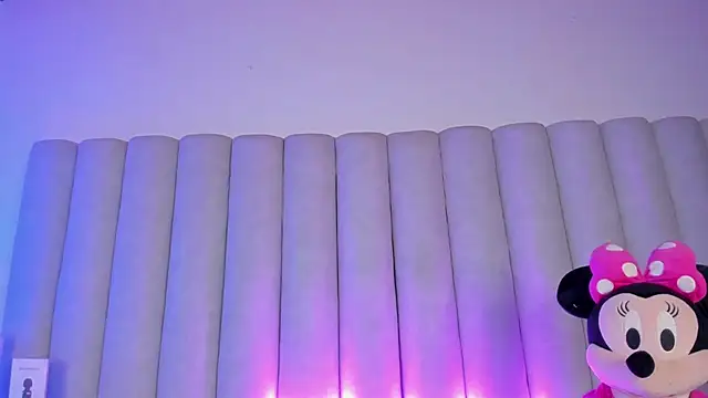 briannajackson  online show from February 8, 2025, 11:22 am