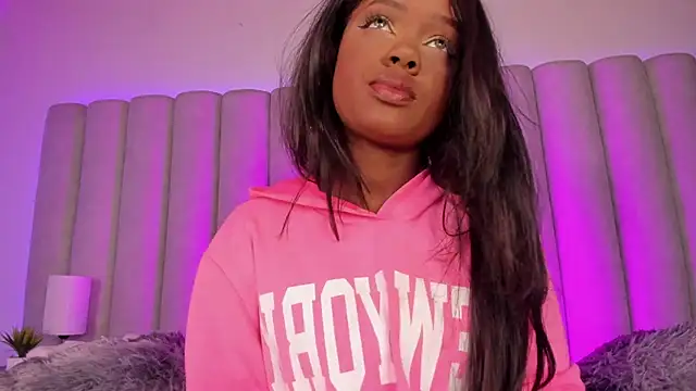 briannajackson  online show from February 22, 2025, 11:46 am