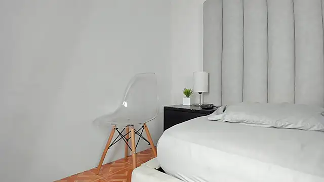 briannajackson  online show from February 27, 2025, 11:41 am