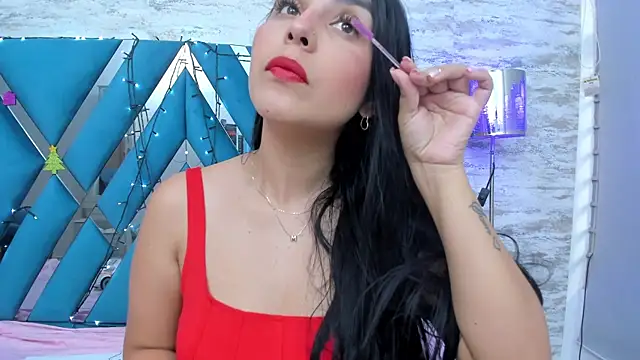  miaquevedo  online show from December 24, 2024, 12:22 pm