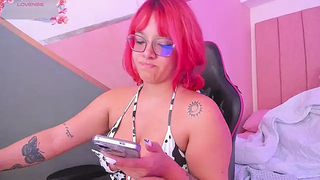 lilith noahh online show from February 4, 2025, 7:51 am