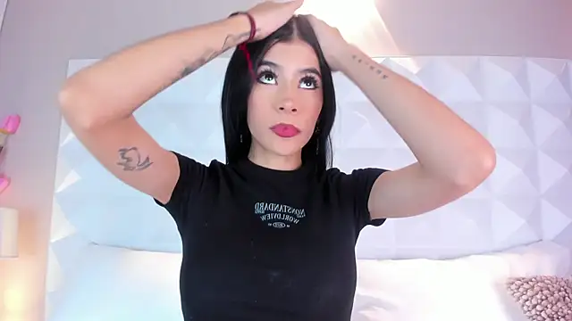 CaitlynCouper online show from December 26, 2024, 5:08 pm