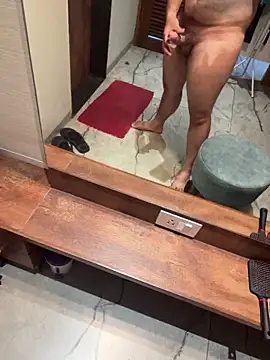 Snapshot of versatile_guy01 chatting on October 2, 2025, 3:02 am versatile guy01 online show from October 2, 2025, 3:02 am