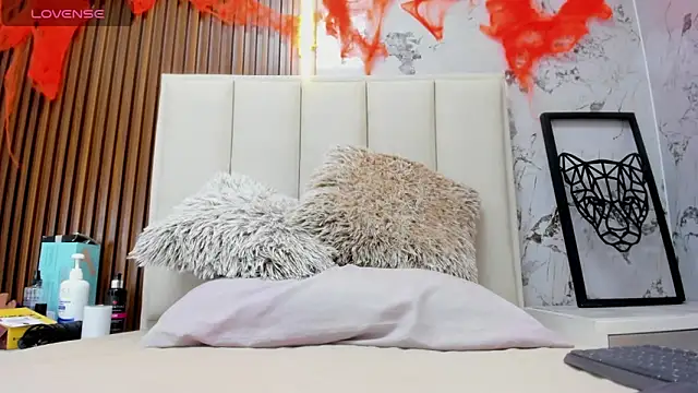 LINASTARK online show from November 1, 2025, 3:08 am