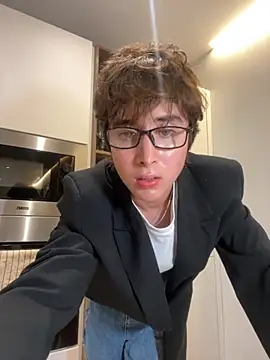 Snapshot of alejandro_ms chatting on October 27, 2025, 8:13 pm alejandro ms online show from October 27, 2025, 8:13 pm