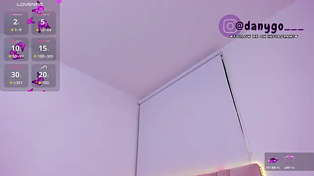 ZarianaEvanz online show from October 5, 2025, 11:02 pm