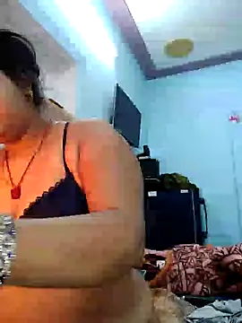 Snapshot of Bhabhi_no-1 chatting on December 30, 2024, 8:15 pm Bhabhi no-1 online show from December 30, 2024, 8:15 pm