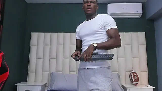 Snapshot of Troykhalil chatting on January 21, 2025, 10:41 pm Troykhalil online show from January 21, 2025, 10:41 pm