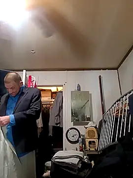 gettinit2wice online show from February 9, 2025, 11:04 pm