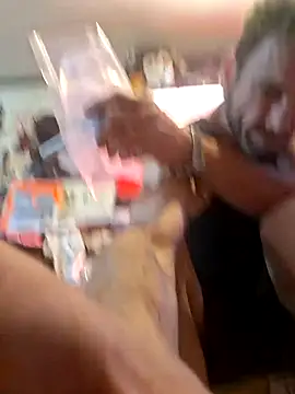 Snapshot of gettinit2wice chatting on April 9, 2026, 10:26 pm gettinit2wice online show from April 9, 2026, 10:26 pm