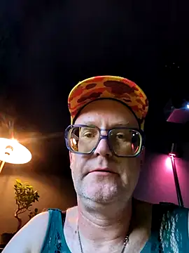 Snapshot of biffboff123 chatting on July 28, 2026, 5:45 pm biffboff123 online show from July 28, 2026, 5:45 pm