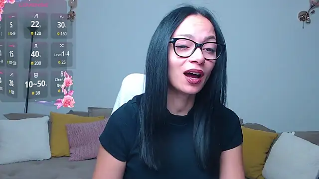 Snapshot of BabySerene chatting on December 4, 2024, 7:06 am BabySerene online show from December 4, 2024, 7:06 am