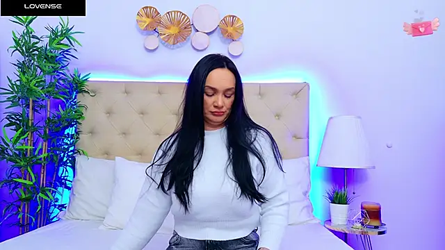 Snapshot of DaliyaArabian chatting on February 4, 2025, 12:55 pm DaliyaArabian online show from February 4, 2025, 12:55 pm