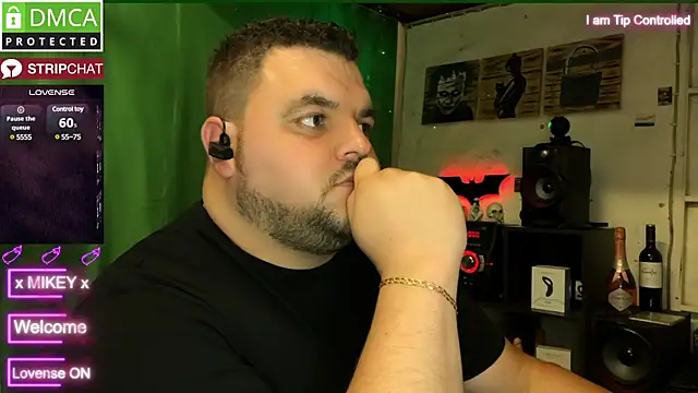 Snapshot of Mikey-HH chatting on December 10, 2024, 10:28 am Mikey-HH online show from December 10, 2024, 10:28 am