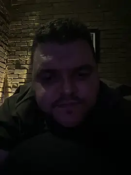 Snapshot of Mikey-HH chatting on March 17, 2025, 5:05 pm Mikey-HH online show from March 17, 2025, 5:05 pm